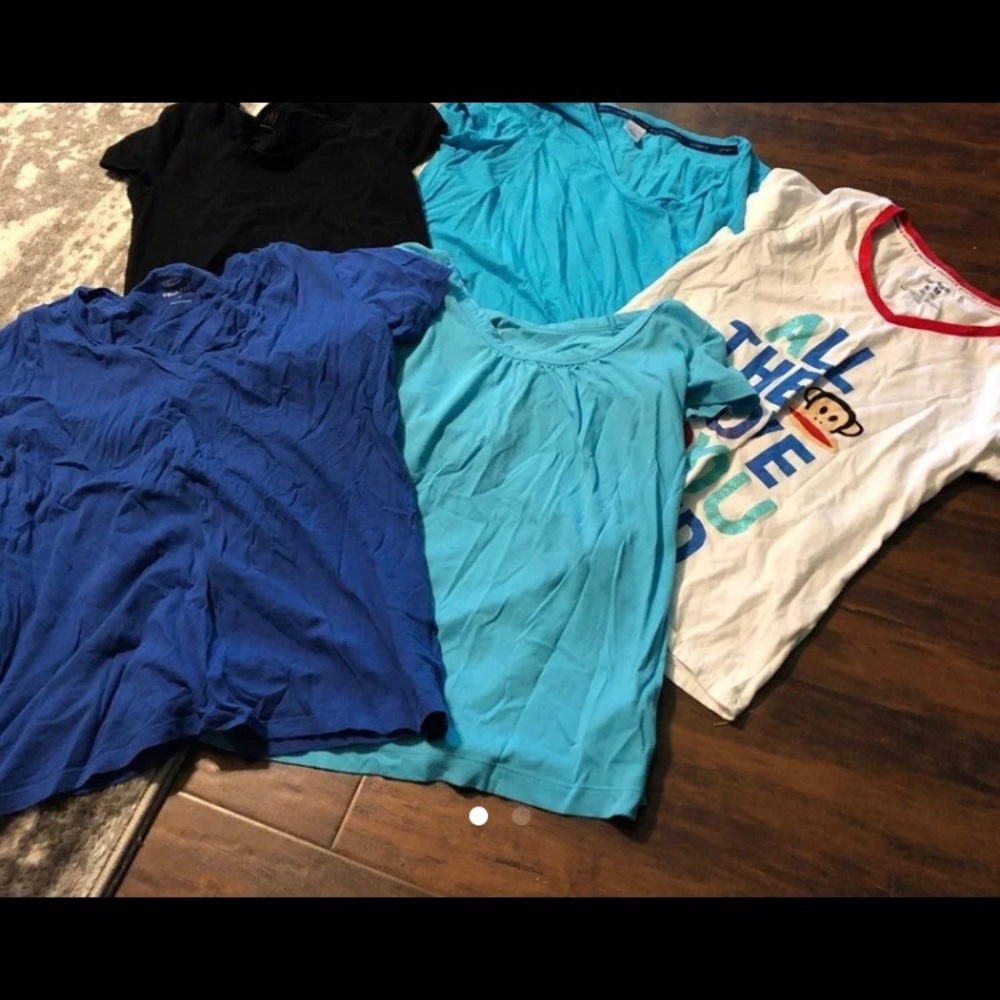 Bundle of tshirts